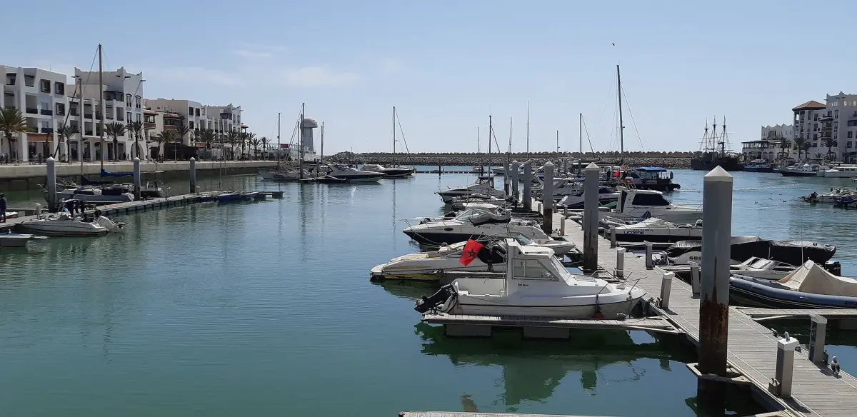 Die Bootsstege der Marina von Agadir