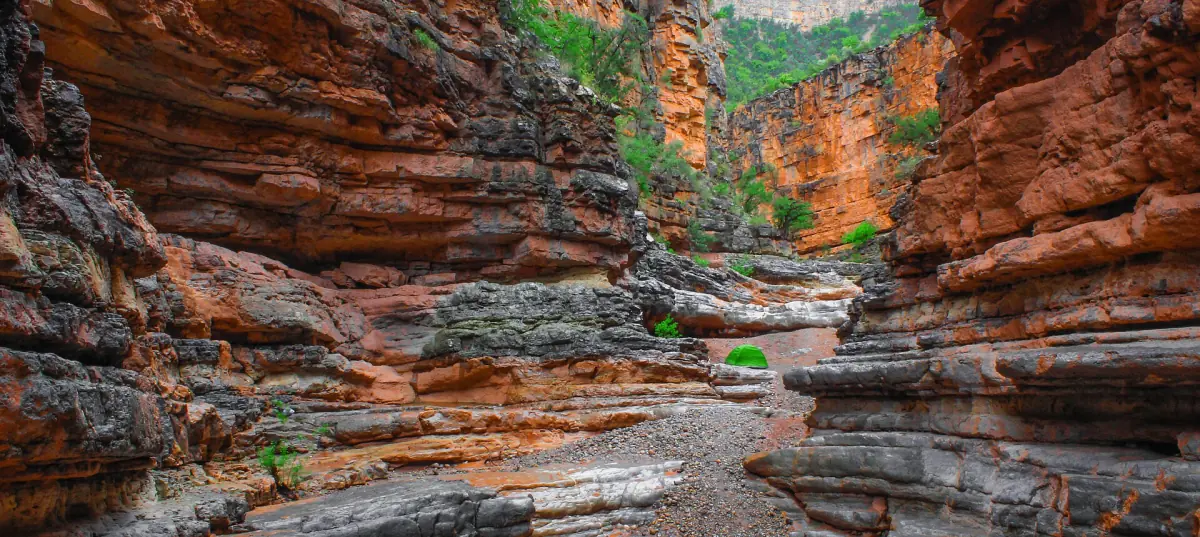 Red rock walls in Paradise Valley